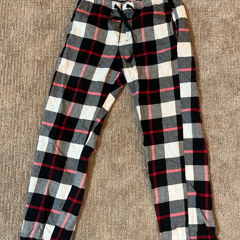 Women’s flannel Pants - Black, White, Red